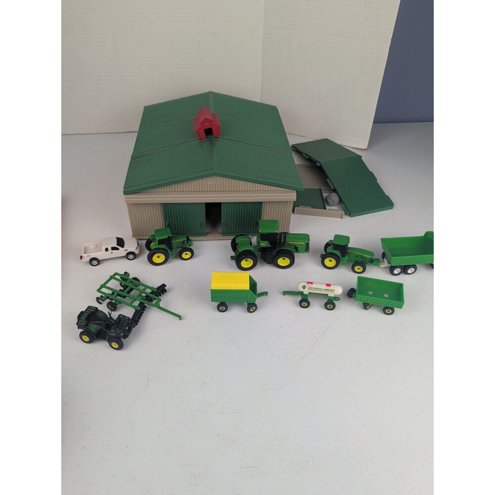 ERTL John Deere 1:64 Farm Toy Lot Barn Tractors Gator Implements Trucks Shed